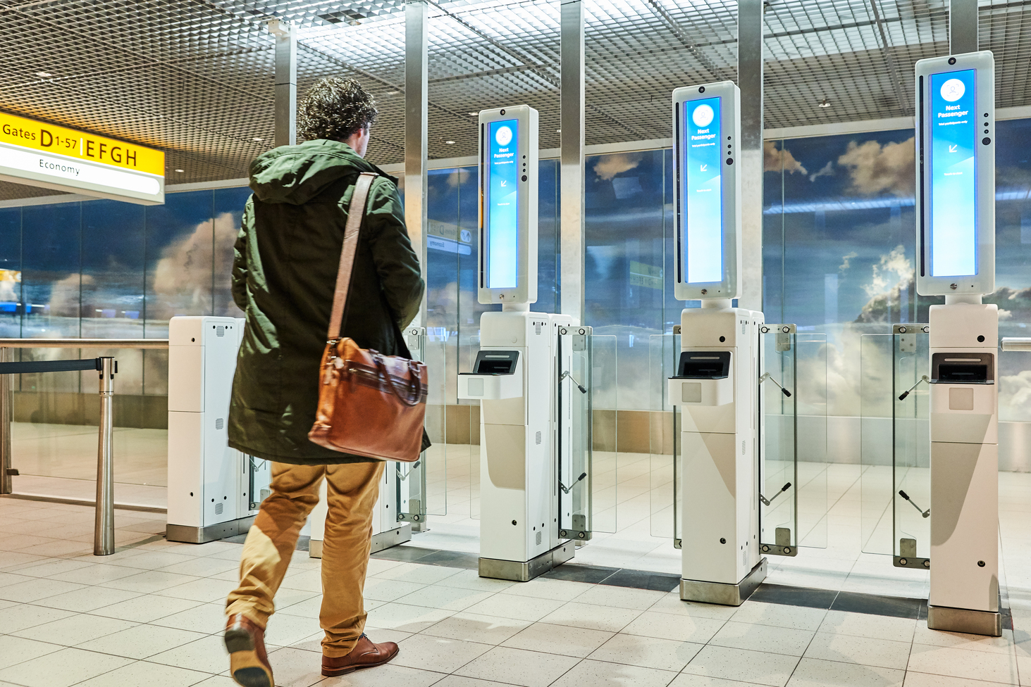 No need for travel documents at Schiphol thanks to Seamless Flow